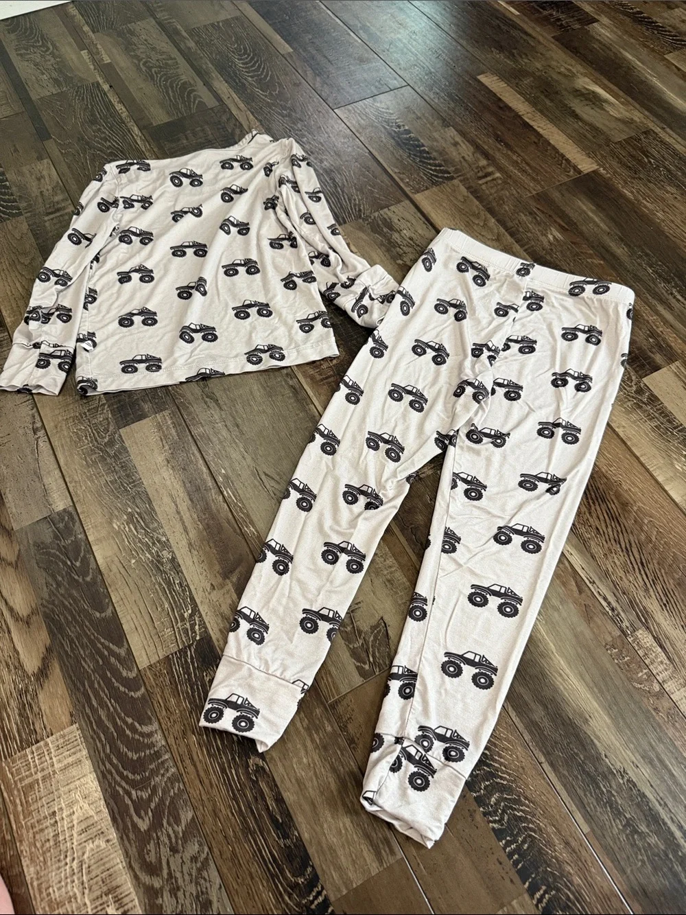 Kids Monster Truck Pajama Set - White with Black Truck Print 4-5 y